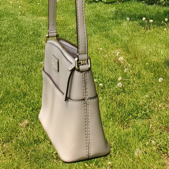 ♻️DONATED ♻️ Kate Spade Crossbody - Picture 5 of 8